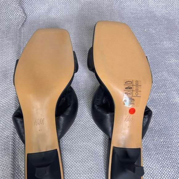 H&M Black Strappy Heeled Sandals - Picture 6 of 8